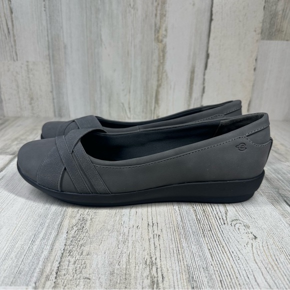 New Women's Easy Spirit Acasia 3 Ballet Wide Flat #647 - Picture 1 of 12